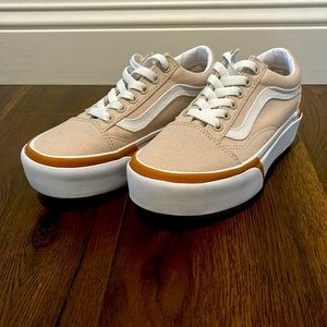 Vans Stacked Platform sneaker size 5 color french oak